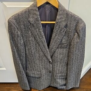 Classic Gray Herringbone Men's Blazer